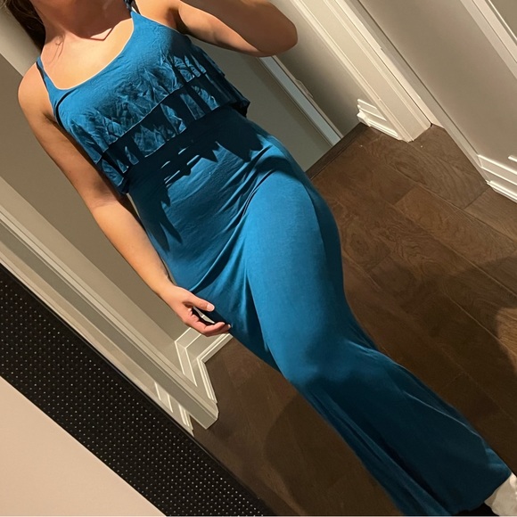 Black maxi dress and Blue maxi dress - Picture 4 of 4